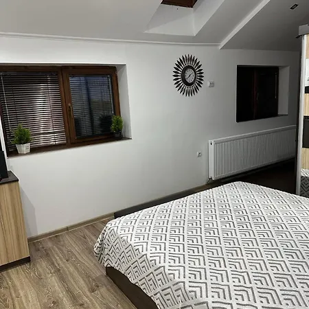 арнаудови 3*